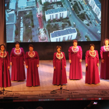 Отгремел юбилейный отчётный концерт народного вокального ансамбля “Ирандыкские зори”